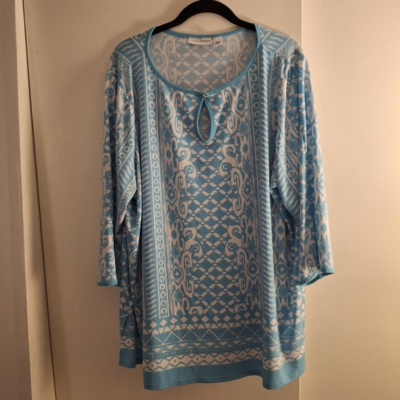 Susan Graver Tops - Susan Graver Blue Patterned Women's 3/4 Sleeve Top